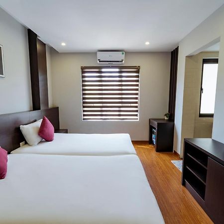 Ivy Hotel Ha Long Buitenkant foto