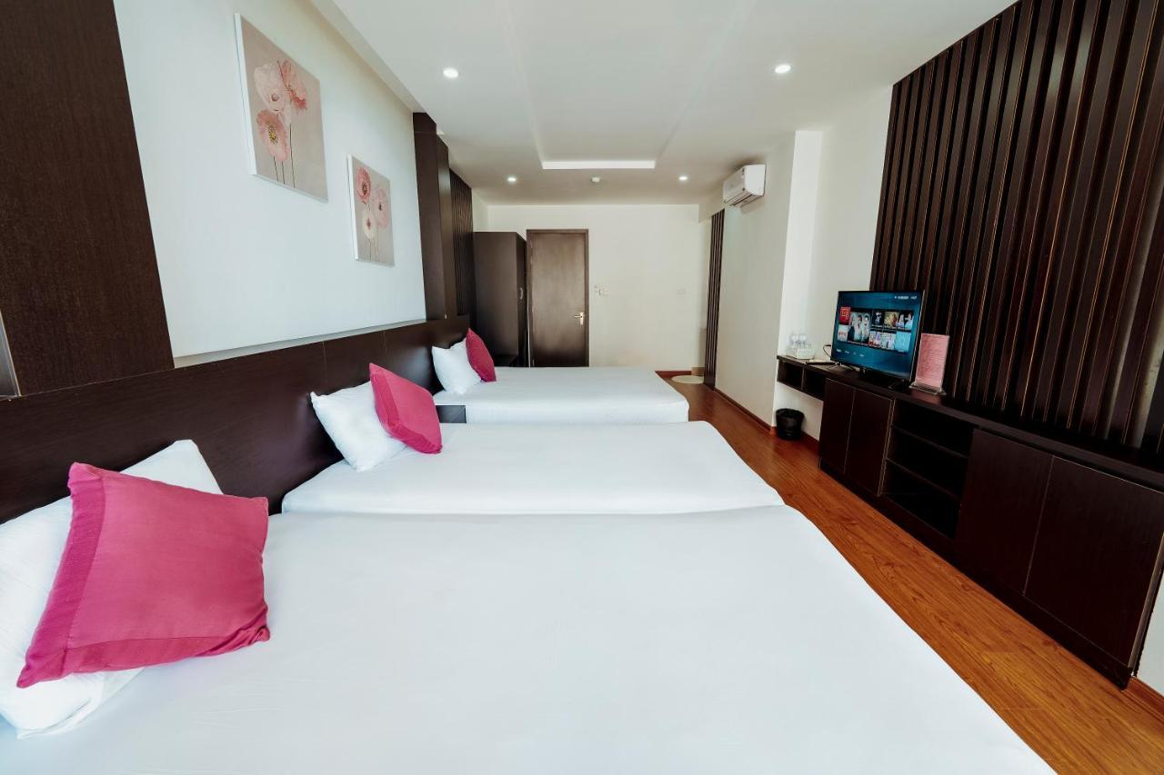 Ivy Hotel Ha Long Buitenkant foto