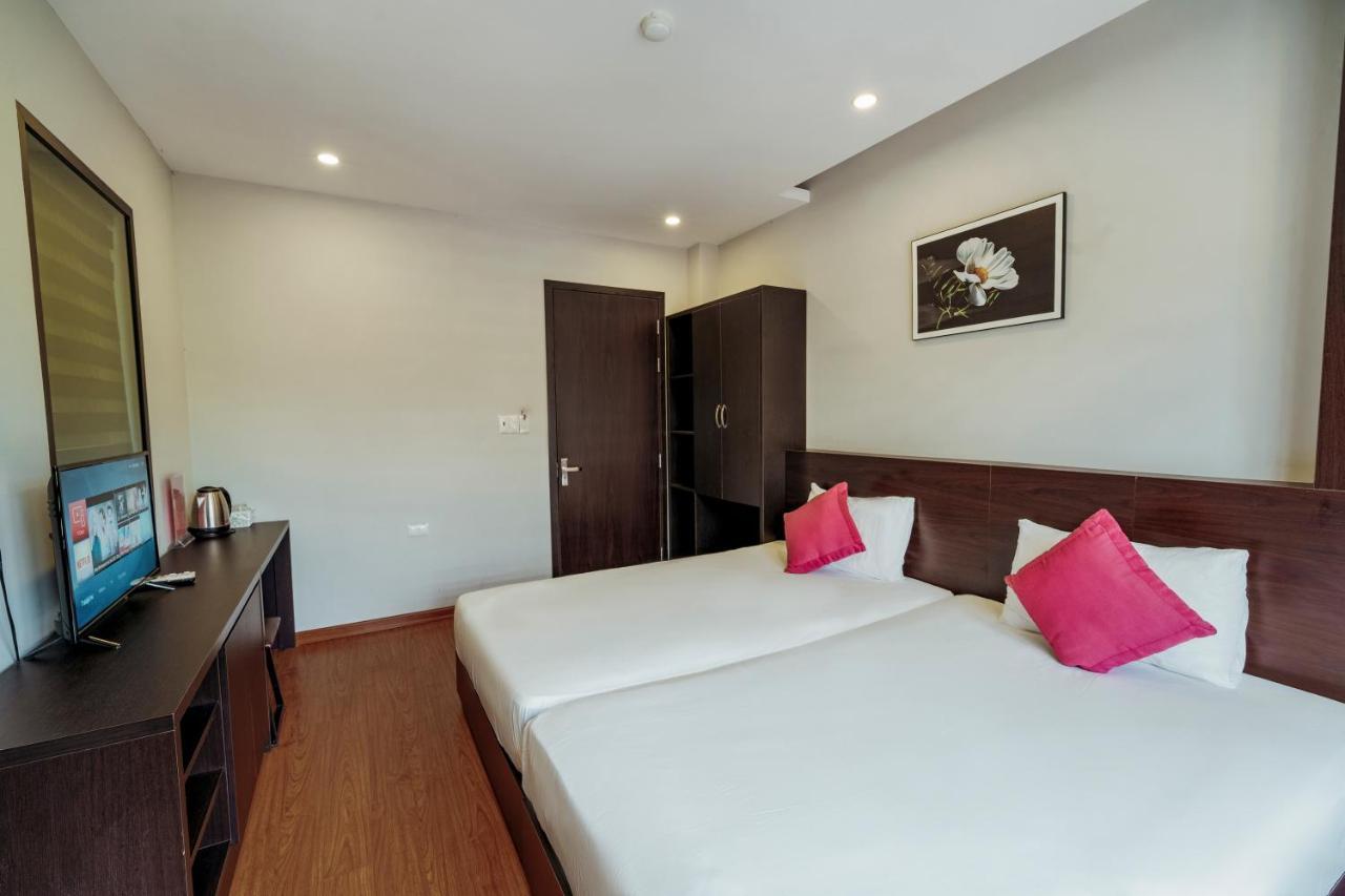 Ivy Hotel Ha Long Buitenkant foto