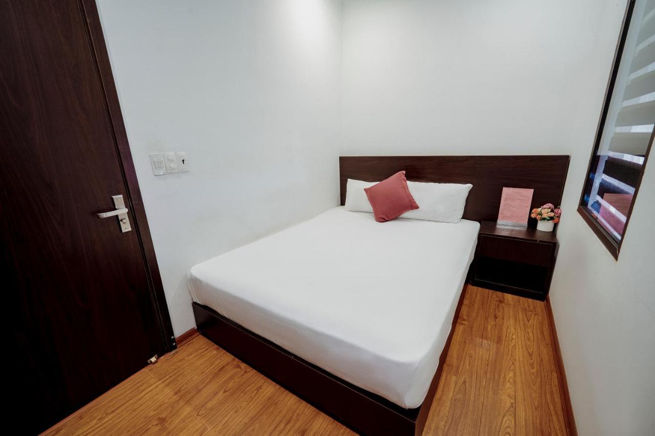 Ivy Hotel Ha Long Buitenkant foto
