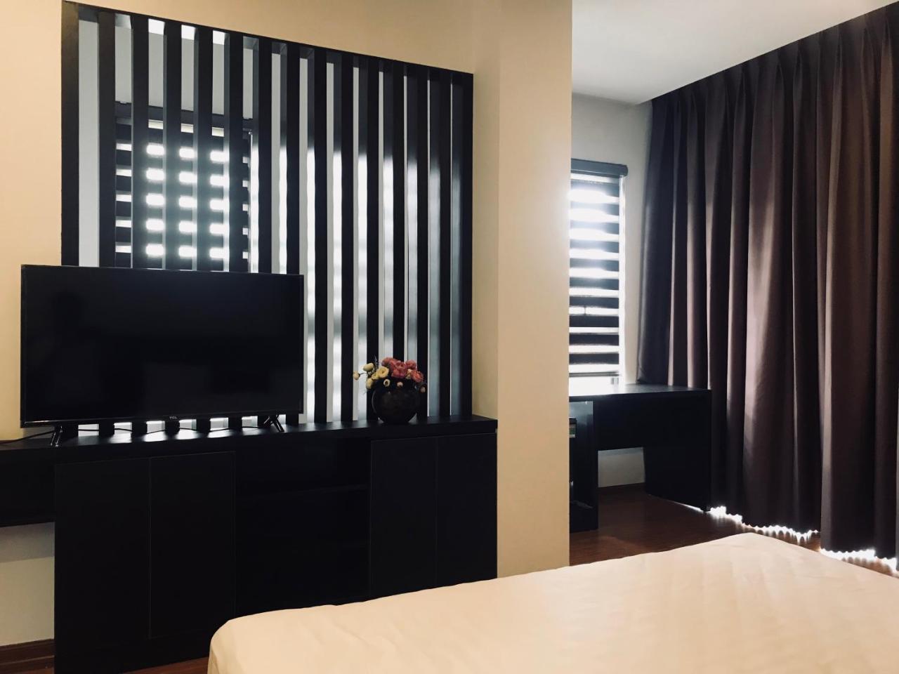 Ivy Hotel Ha Long Buitenkant foto